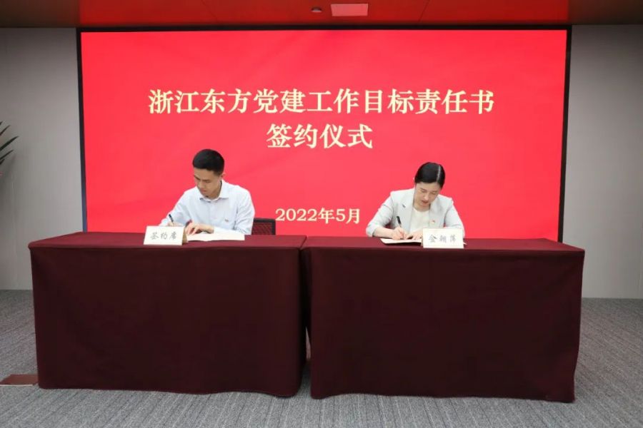 16523500141671828EtA.jpg 11.jpg